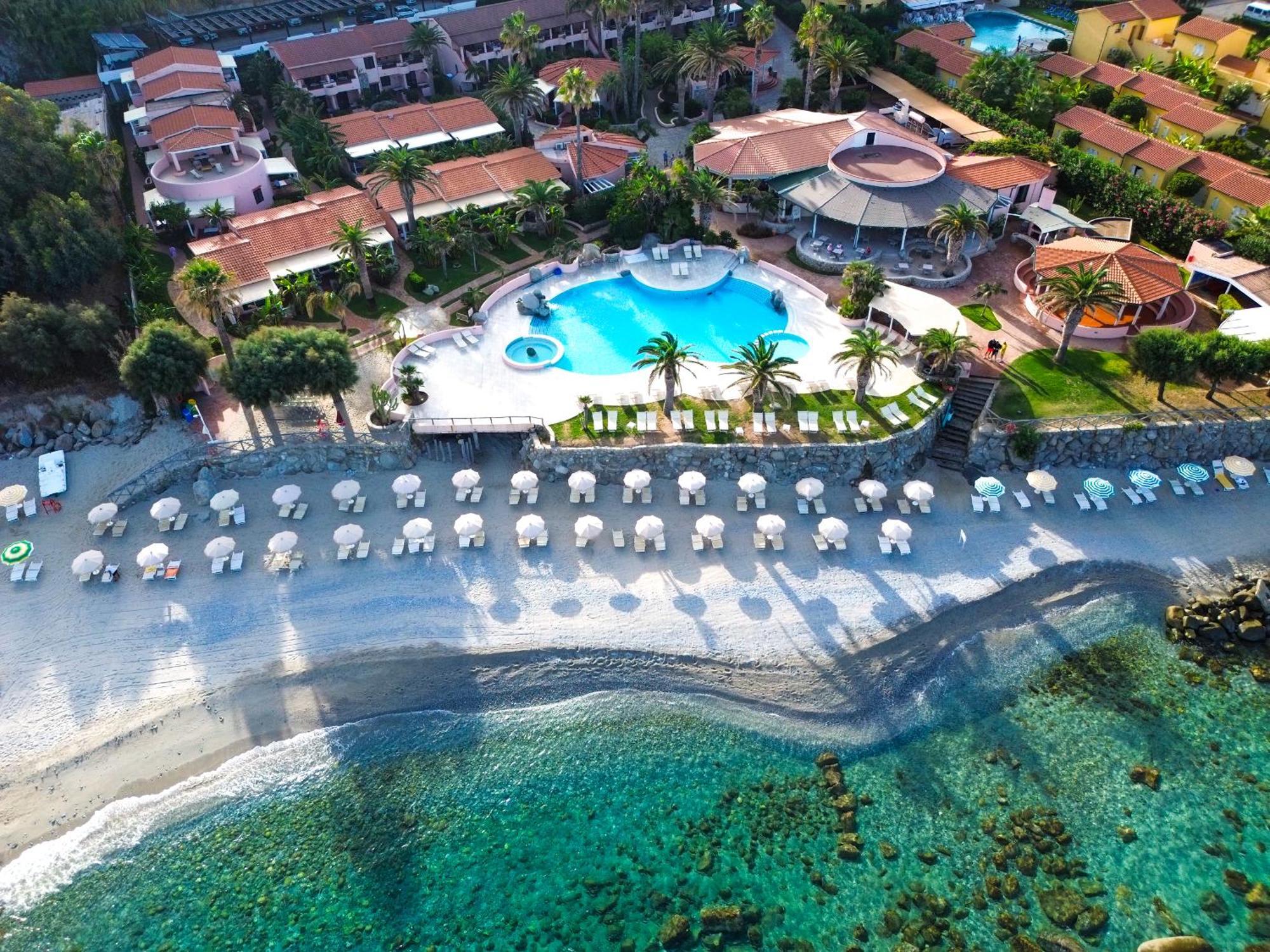 Hotel Villaggio Cala Di Volpe Capo Vaticano Luaran gambar