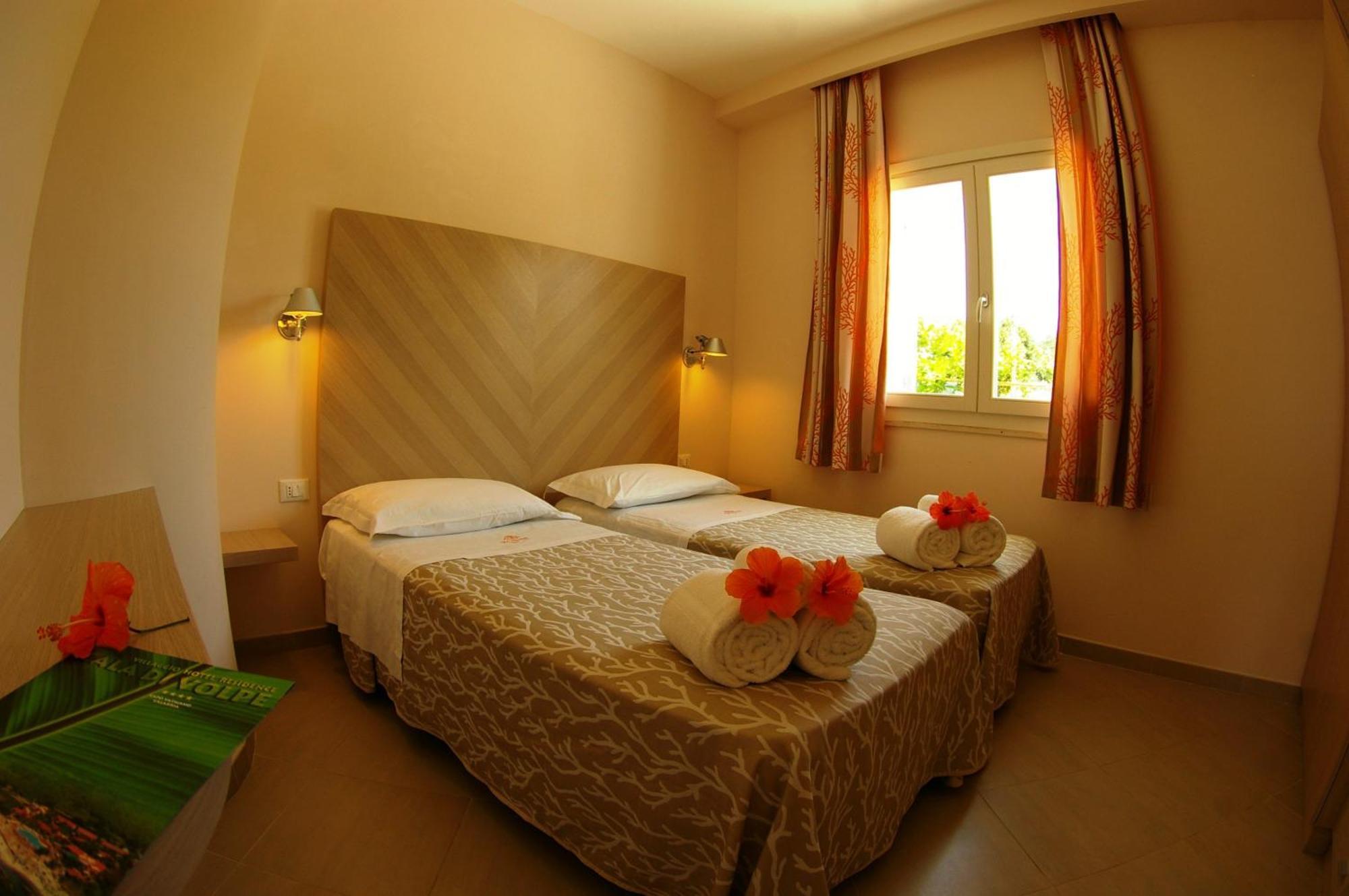 Hotel Villaggio Cala Di Volpe Capo Vaticano Luaran gambar