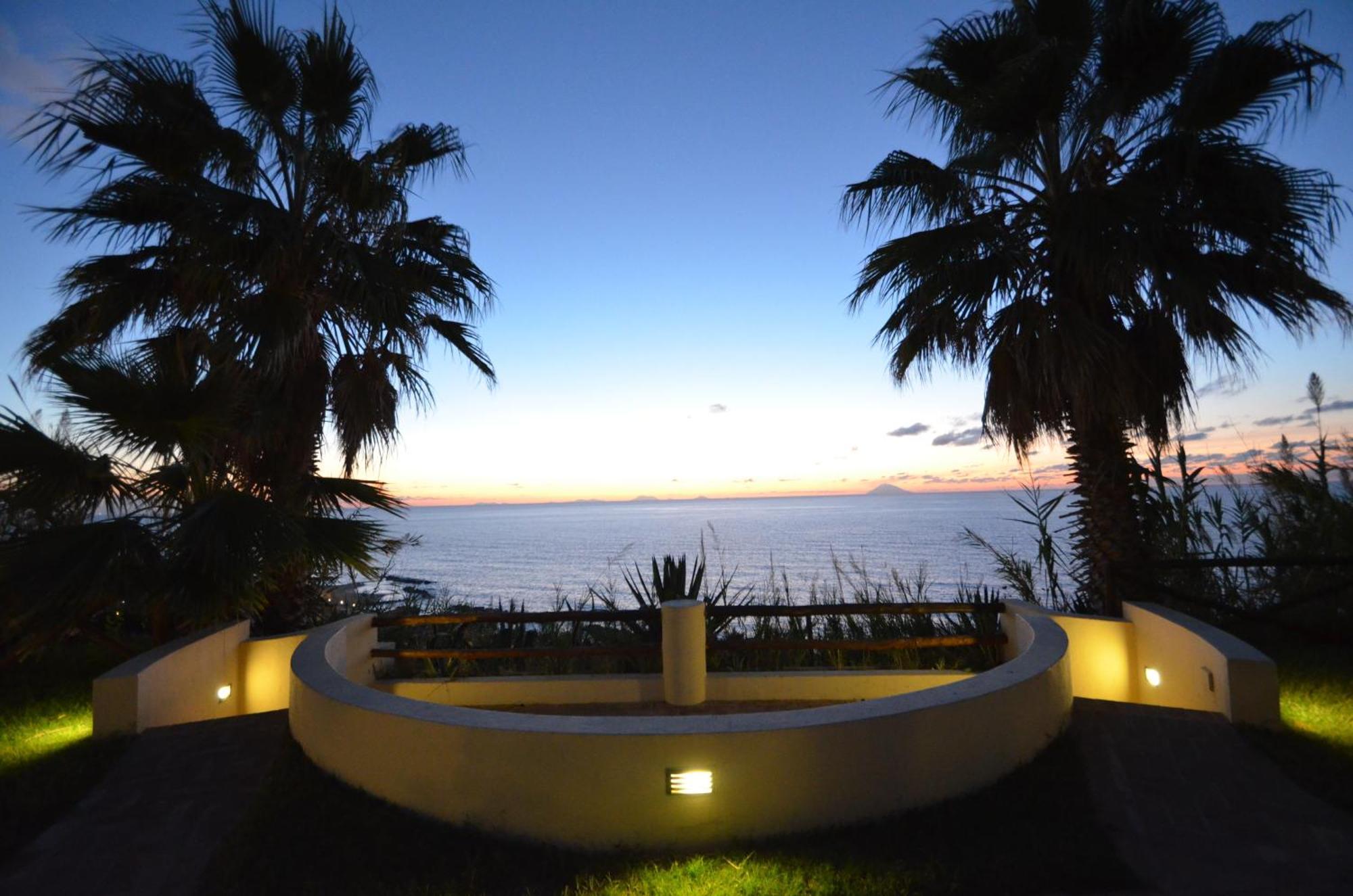 Hotel Villaggio Cala Di Volpe Capo Vaticano Luaran gambar