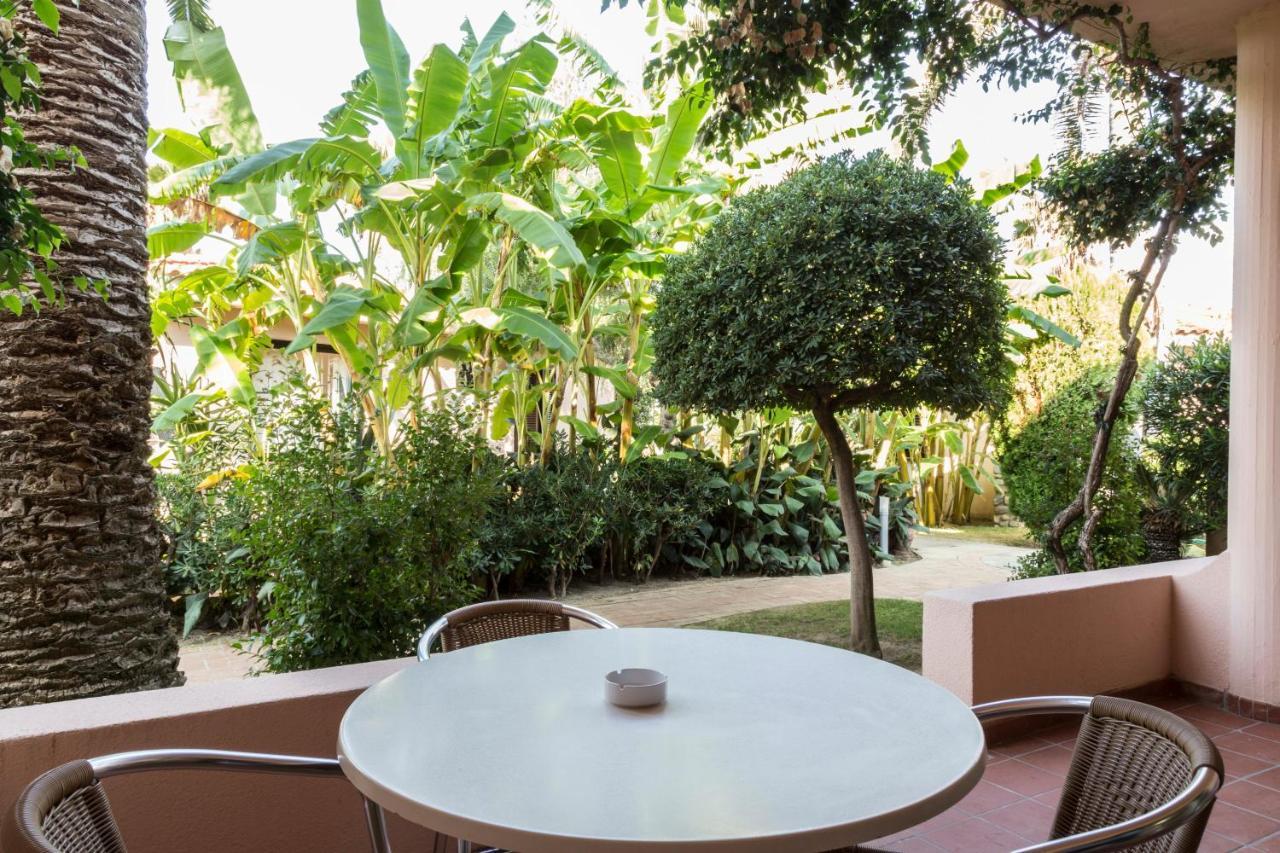 Hotel Villaggio Cala Di Volpe Capo Vaticano Luaran gambar